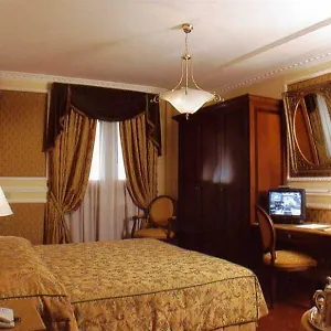 **** Hotel Champagne Garden Italy