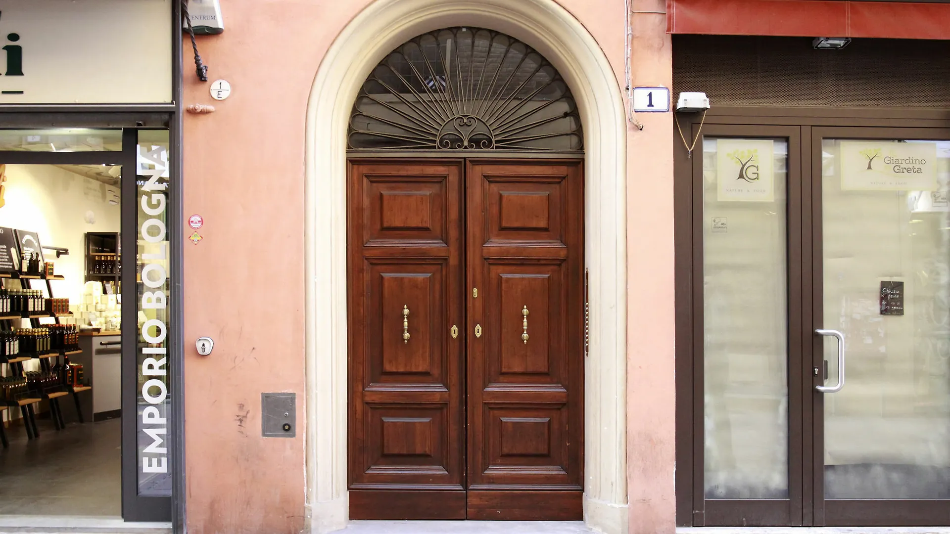 Casa Isolani Luxury Rooms Piazza Maggiore 1 Bologna 2*,  Italien